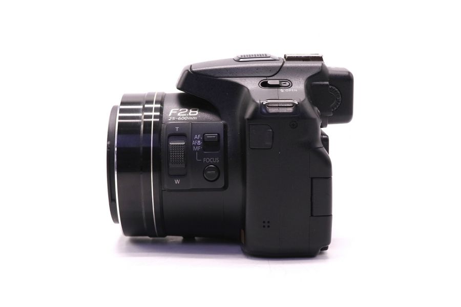 Panasonic Lumix DMC-FZ200