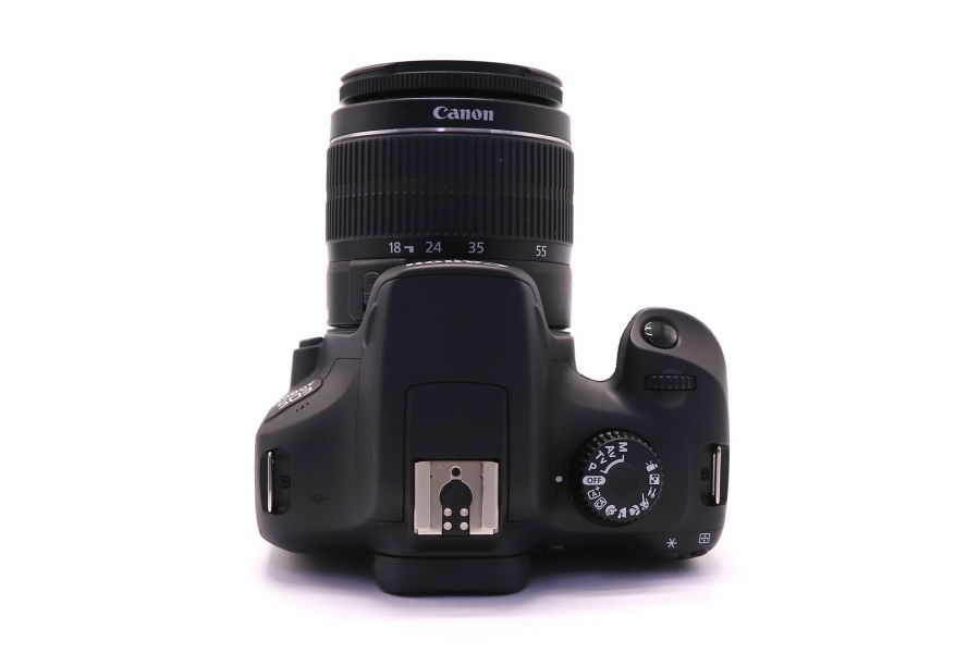 Canon EOS 4000D kit (пробег 8700 кадров)