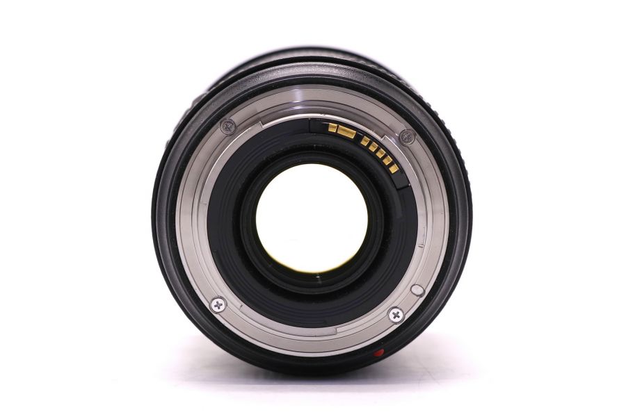 Canon EF 24-70mm f/2.8 L II USM (Japan, 2020)