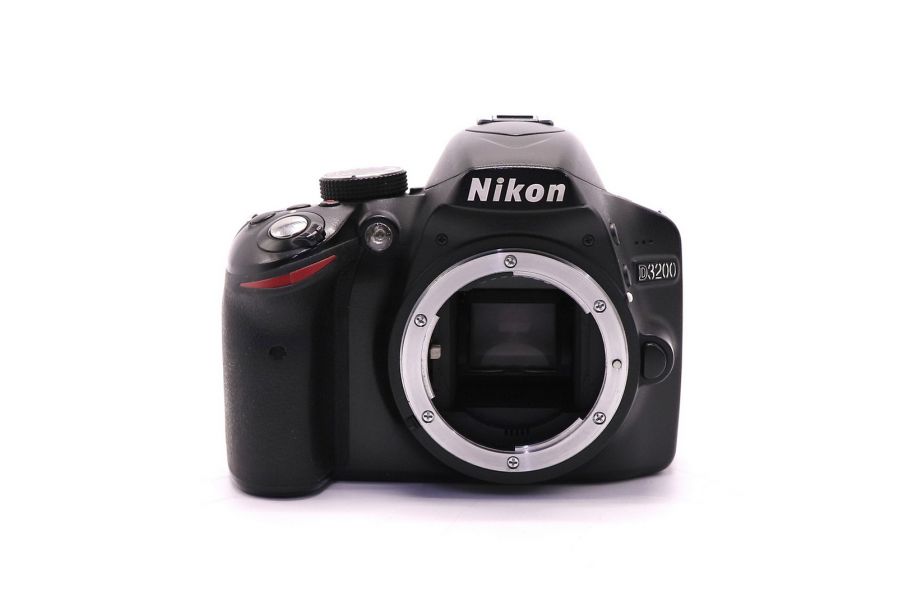 Nikon D3200 body (пробег 72120 кадров)