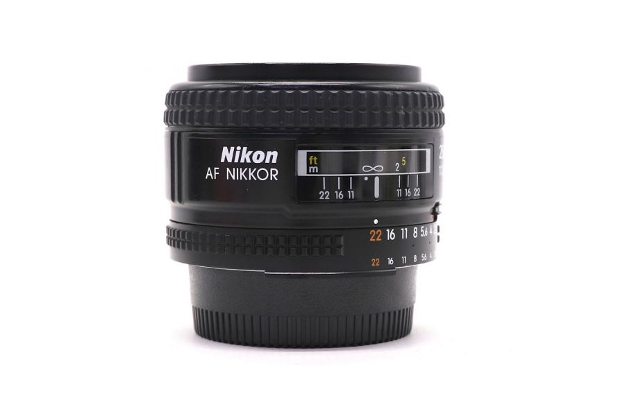 Nikon 28mm f/2.8 AF Nikkor в упаковке