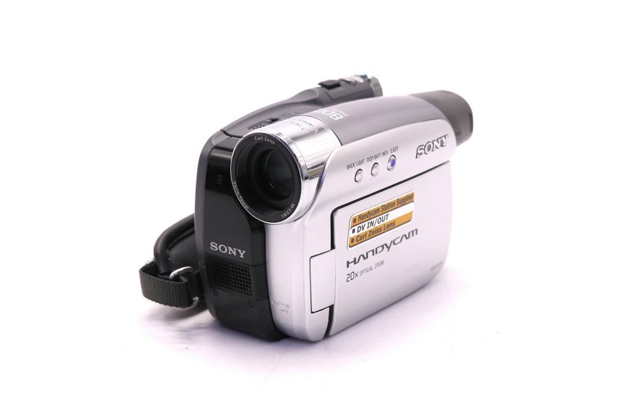 Видеокамера Sony DCR-HC35E в упаковке компактная