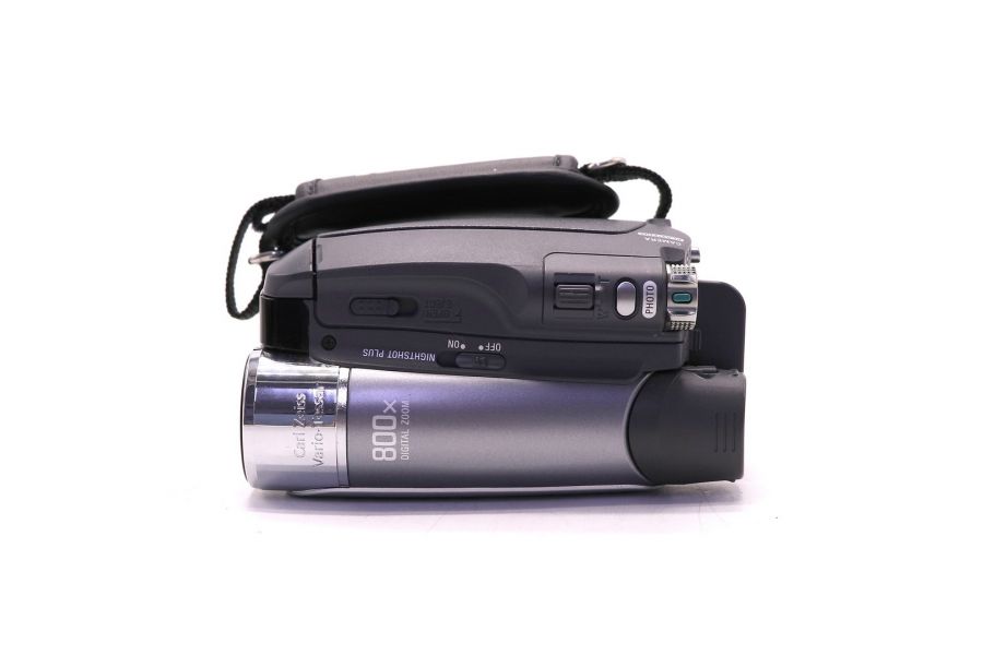 Видеокамера Sony DCR-HC35E в упаковке компактная