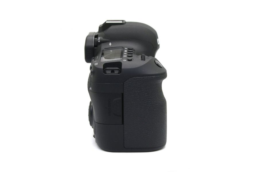 Canon EOS 6D Mark II body в упаковке (пробег 360 кадров)