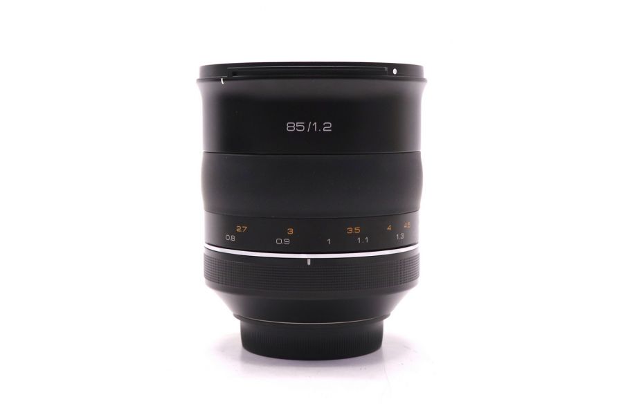 Samyang 85mm f/1.2 XP для Canon EF в упаковке