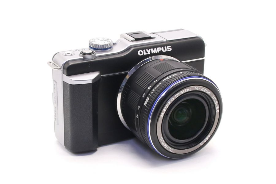 Olympus pen E-PL1 kit в упаковке (пробег 3950 кадров)