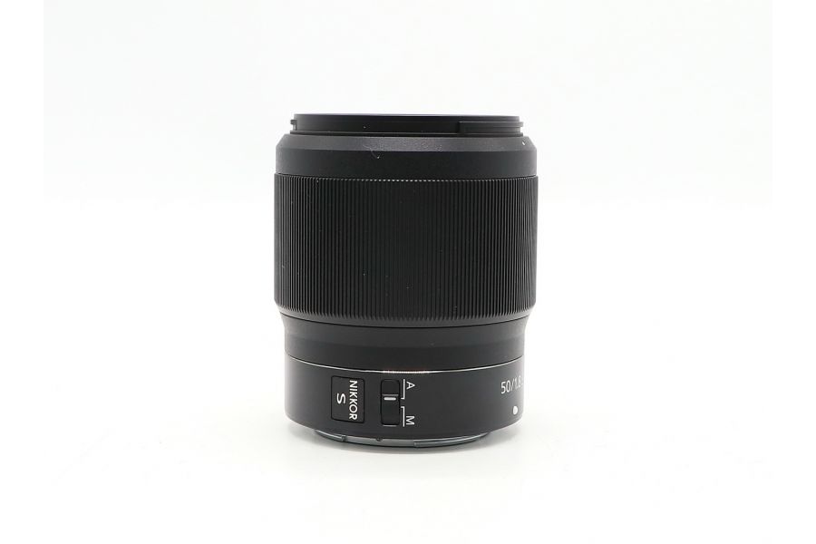 Nikon 50mm f/1.8 S Nikkor Z в упаковке