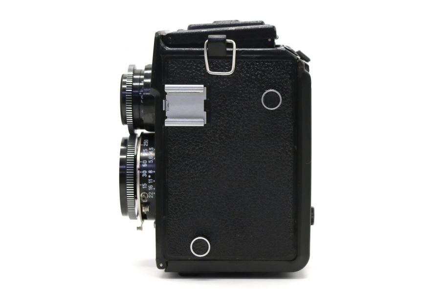 Любитель 166В советский зеркальный фотоаппарат