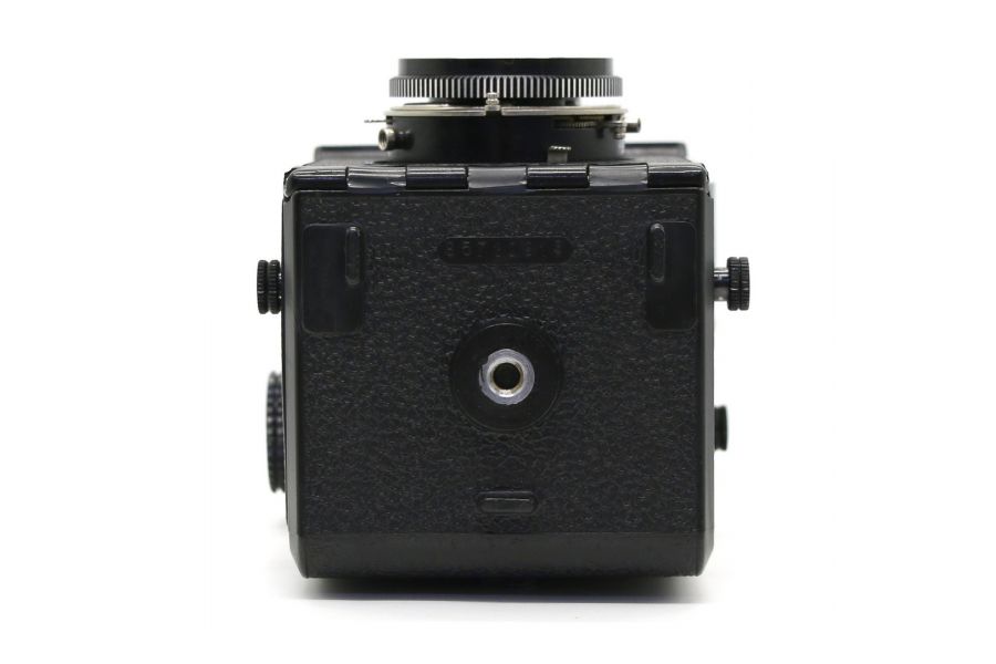 Любитель 166В советский зеркальный фотоаппарат