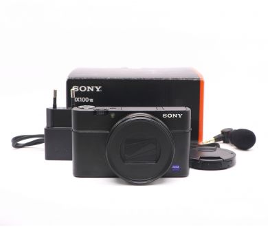 Sony Cyber-shot DSC-RX100M7 в упаковке