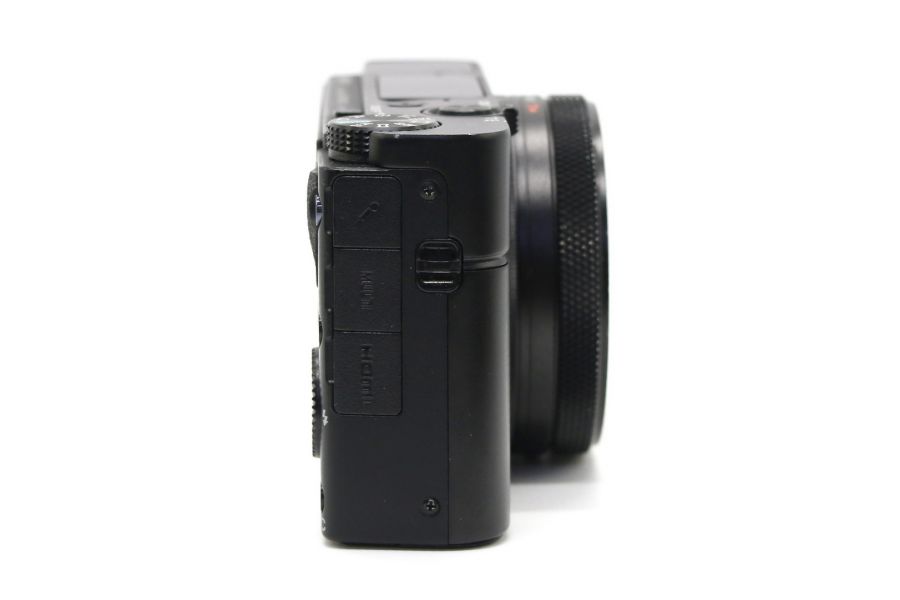 Sony Cyber-shot DSC-RX100M7 в упаковке