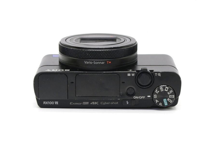 Sony Cyber-shot DSC-RX100M7 в упаковке