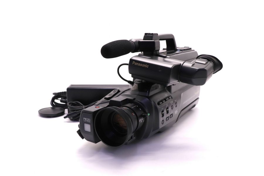 Видеокамера Panasonic NV-M1000