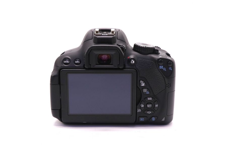 Canon EOS 650D kit (пробег 5915 кадров)
