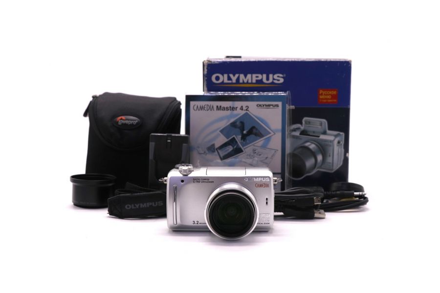 Компактная камера Olympus Camedia C-760 в упаковке