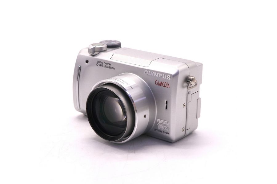 Компактная камера Olympus Camedia C-760 в упаковке
