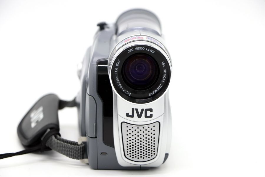 Видеокамера JVC GR-D20E