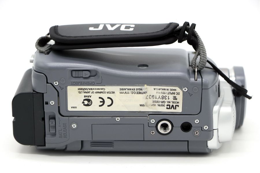 Видеокамера JVC GR-D20E