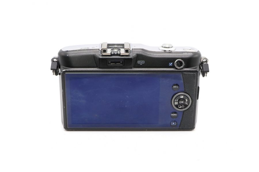 Olympus Pen mini E-PM1 body (пробег 19075 кадров)