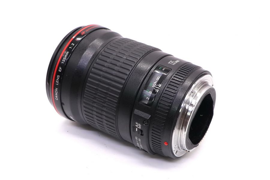 Canon EF 135mm f/2L USM в упаковке (Japan)