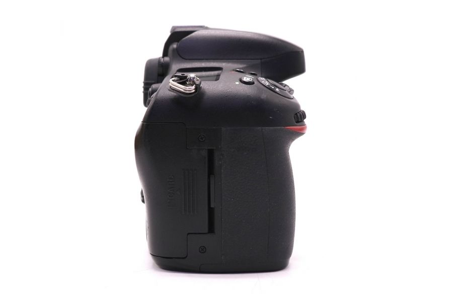 Nikon D610 body в упаковке (пробег 31010 кадров)