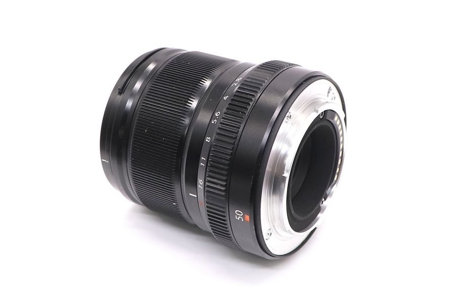 Fujifilm XF 50mm f/2 R WR в упаковке