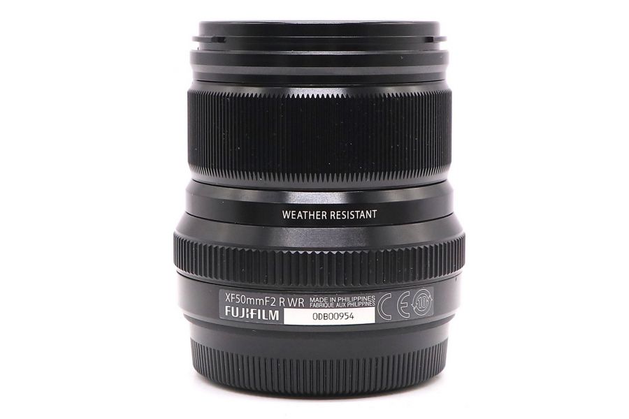 Fujifilm XF 50mm f/2 R WR в упаковке