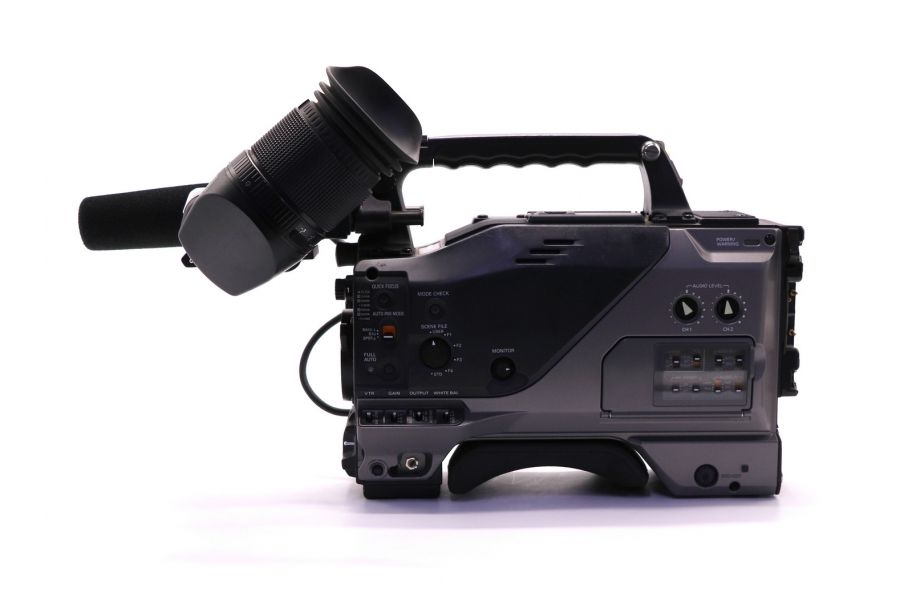 Видеокамера Panasonic AG-DVC200