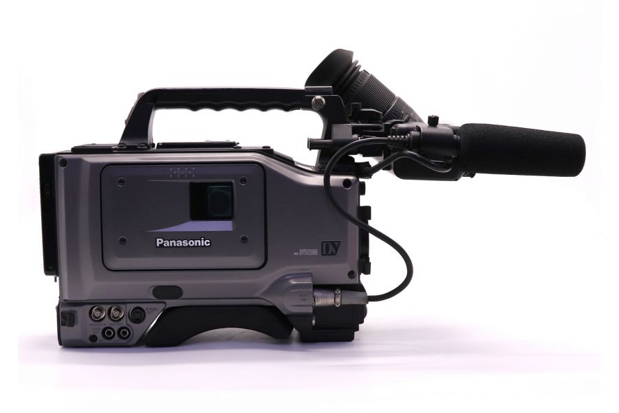 Видеокамера Panasonic AG-DVC200