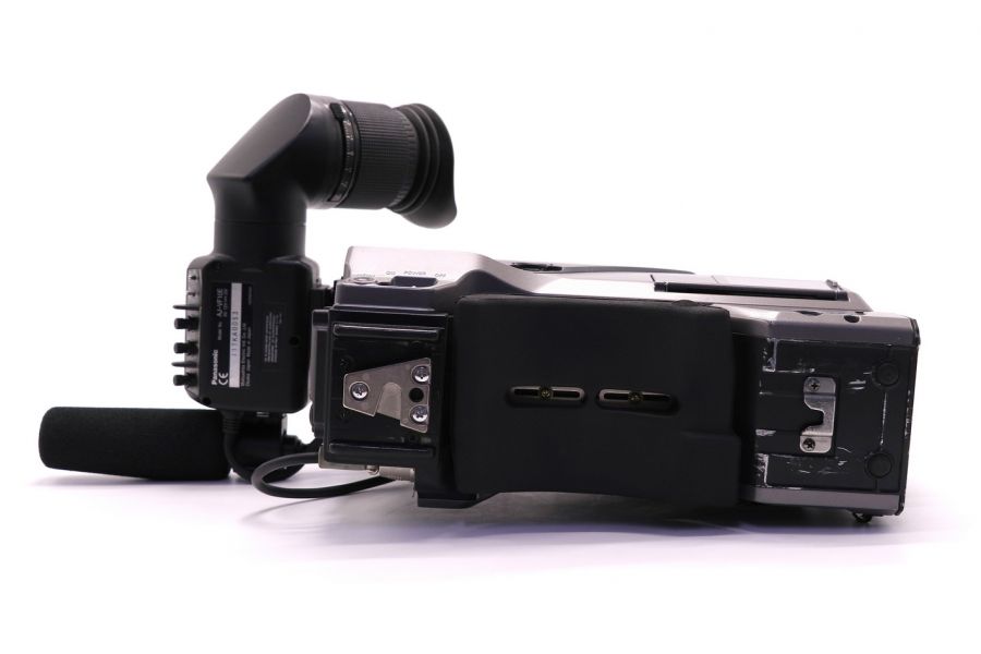 Видеокамера Panasonic AG-DVC200