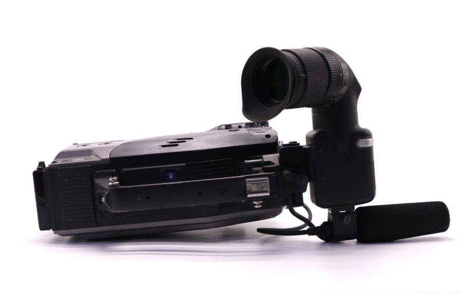 Видеокамера Panasonic AG-DVC200