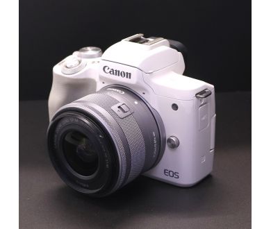 Canon EOS M50 kit белый (пробег 1310 кадров)