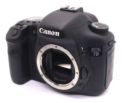 Canon EOS 7D body (пробег 8700 кадров)
