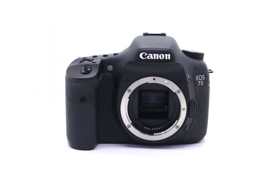 Canon EOS 7D body (пробег 9600 кадров)