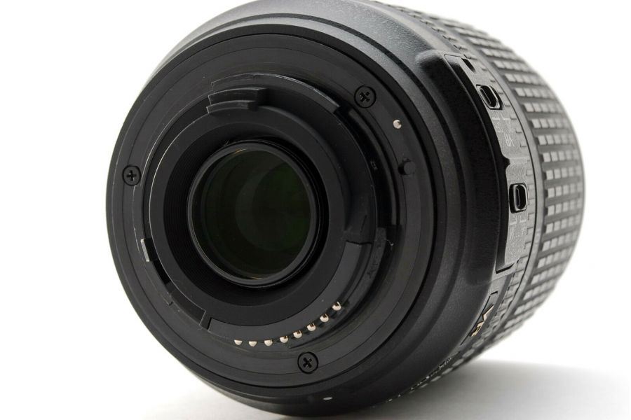 Nikon 18-105mm f/3.5-5.6G AF-S ED DX VR в упаковке