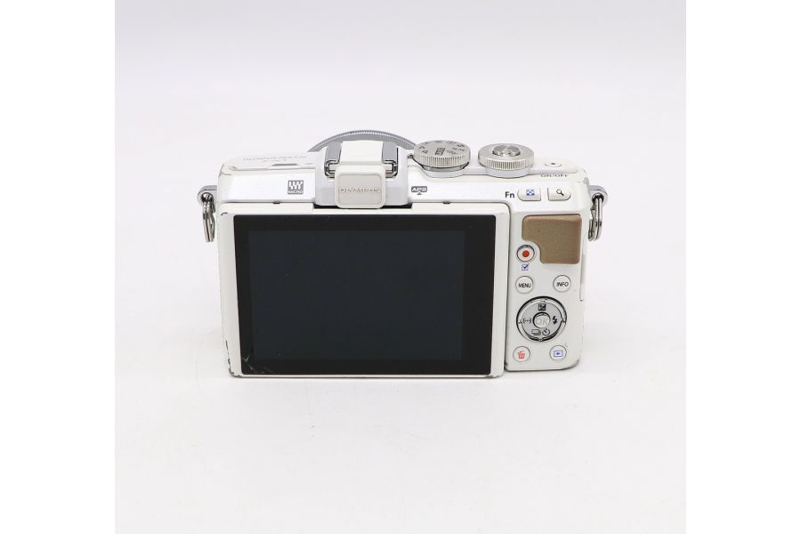 Olympus pen E-PL7 kit в упаковке