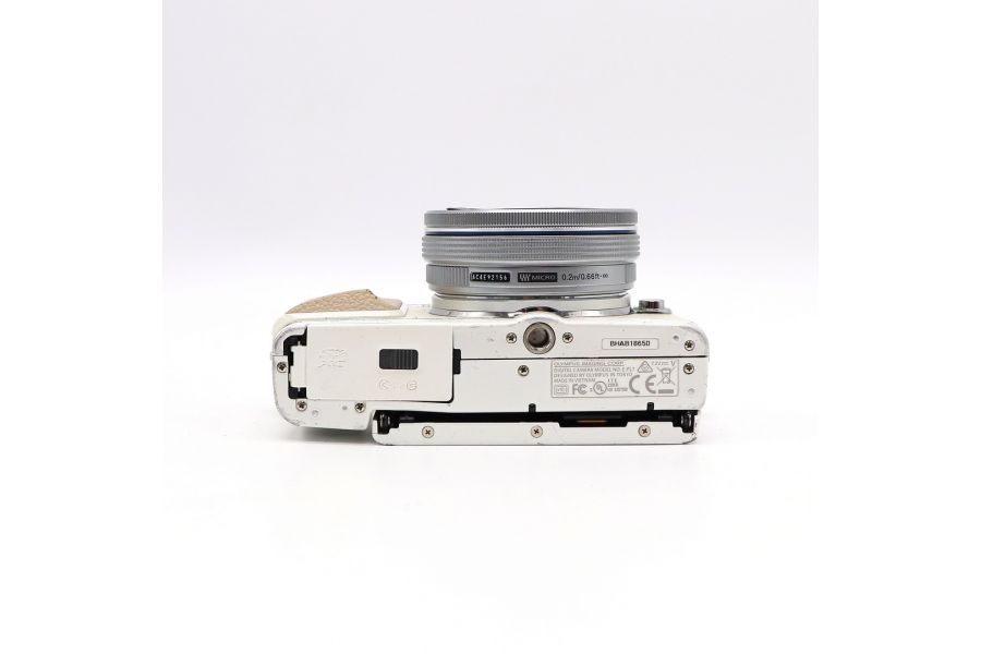 Olympus pen E-PL7 kit в упаковке