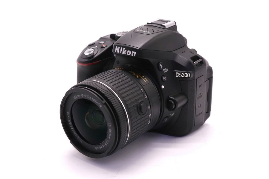 Nikon D5300 kit (пробег 635 кадров)