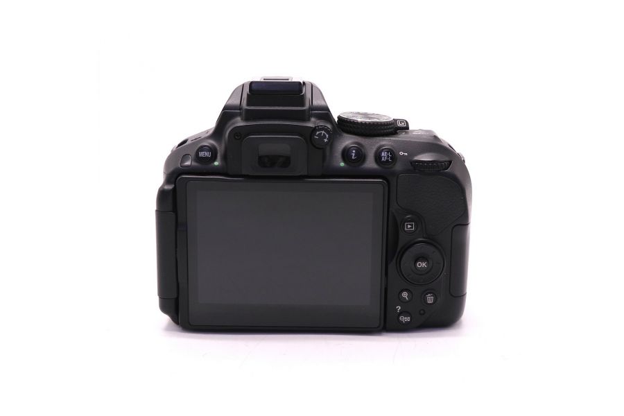 Nikon D5300 kit (пробег 635 кадров)