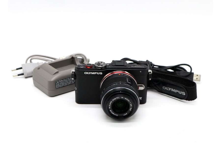 Olympus Pen E-PL6 kit (пробег 30805 кадров)