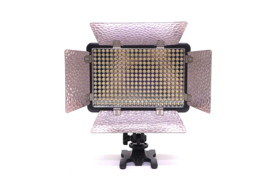 Осветитель светодиодный накамерный Godox LED308W II