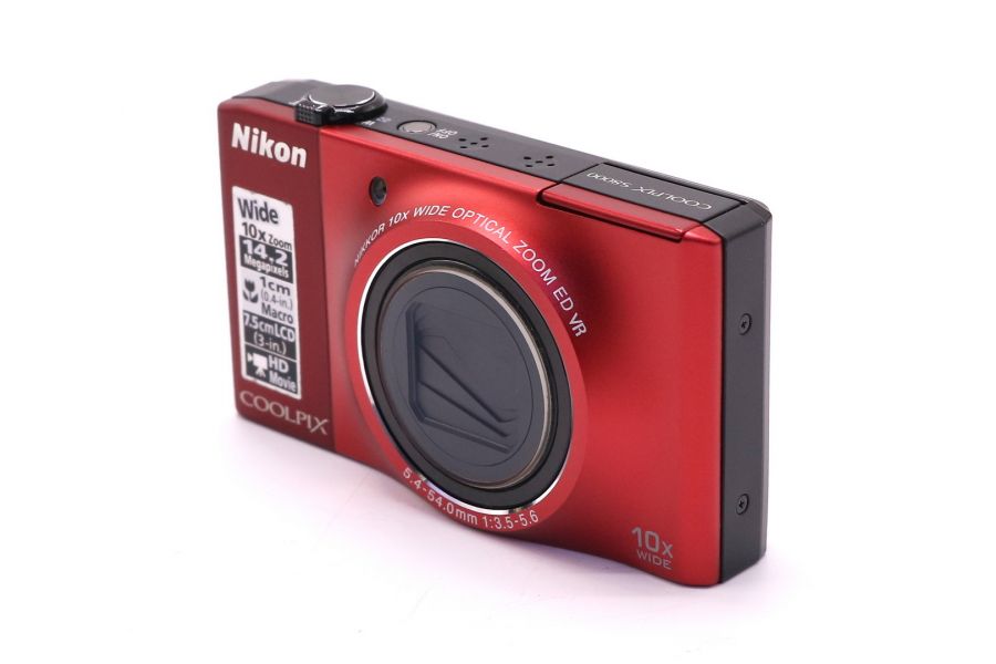 Nikon Coolpix S8000 в упаковке