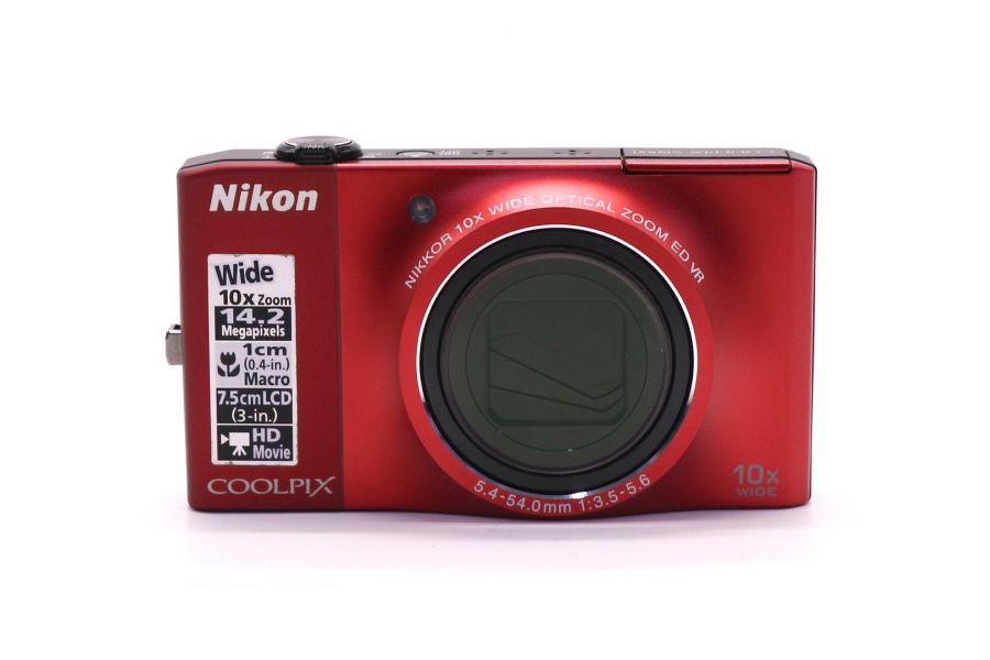 Nikon Coolpix S8000 в упаковке