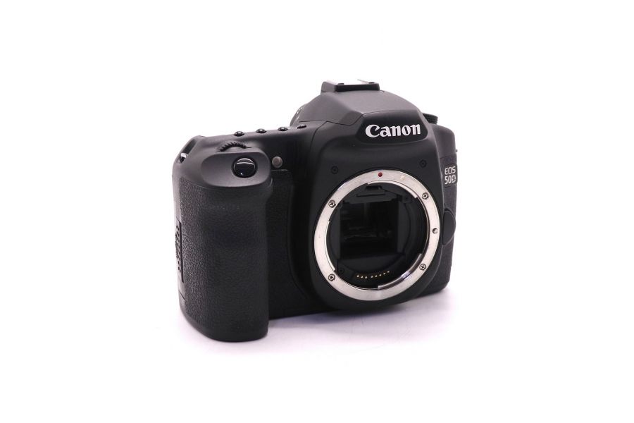 Canon EOS 50D body в упаковке (пробег 1715 кадров)