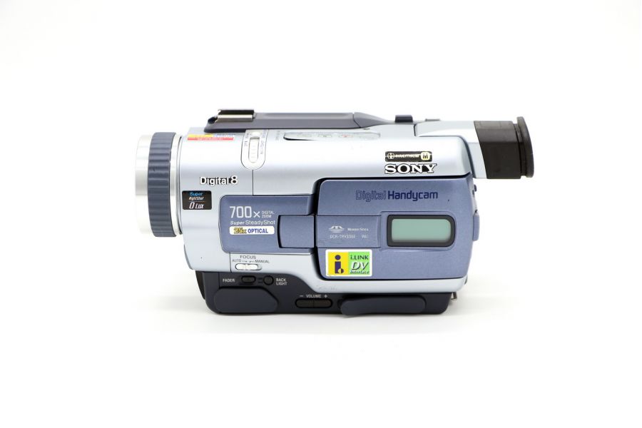 Видеокамера Sony DCR-TRV330E