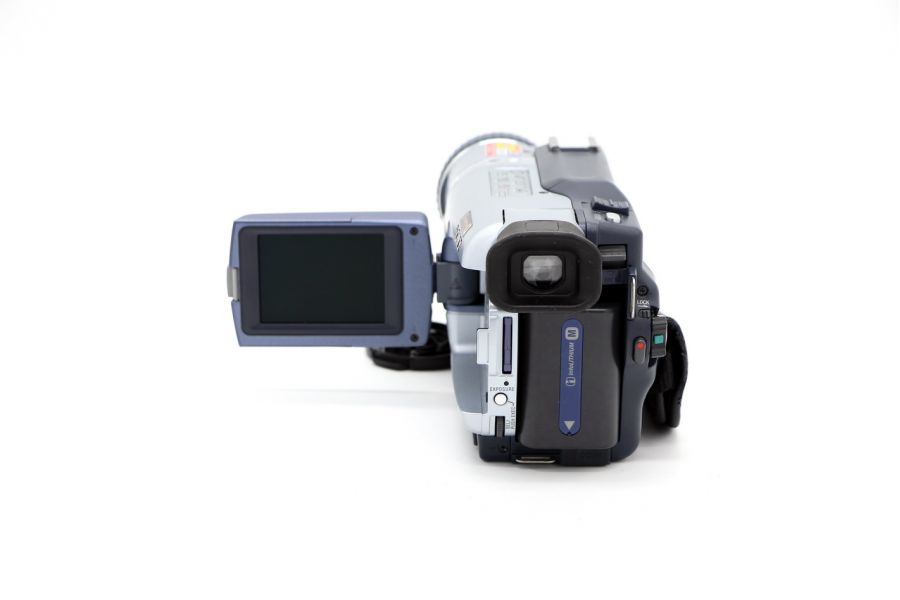 Видеокамера Sony DCR-TRV330E