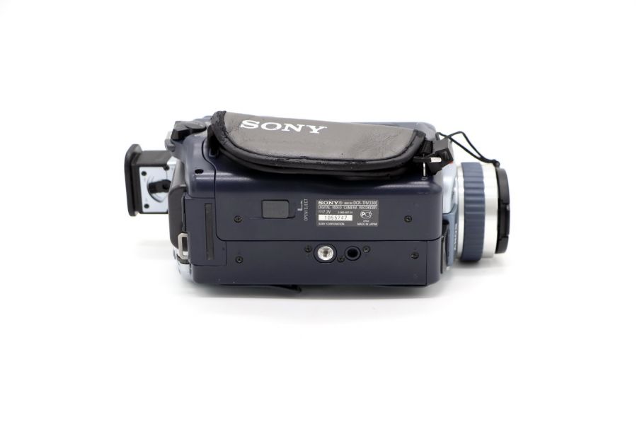 Видеокамера Sony DCR-TRV330E