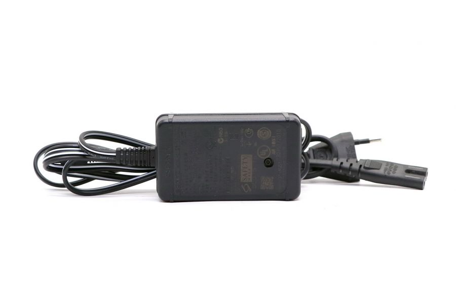 Адаптер питания Sony AC-L200D