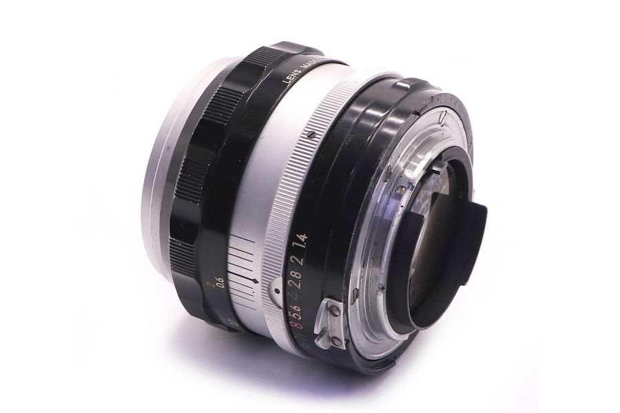 Nikkor-S Auto f/1.4 50mm Nippon Kogaku (Japan)