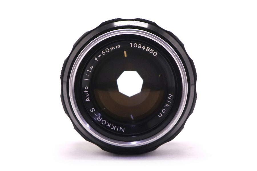 Nikkor-S Auto f/1.4 50mm Nippon Kogaku (Japan)